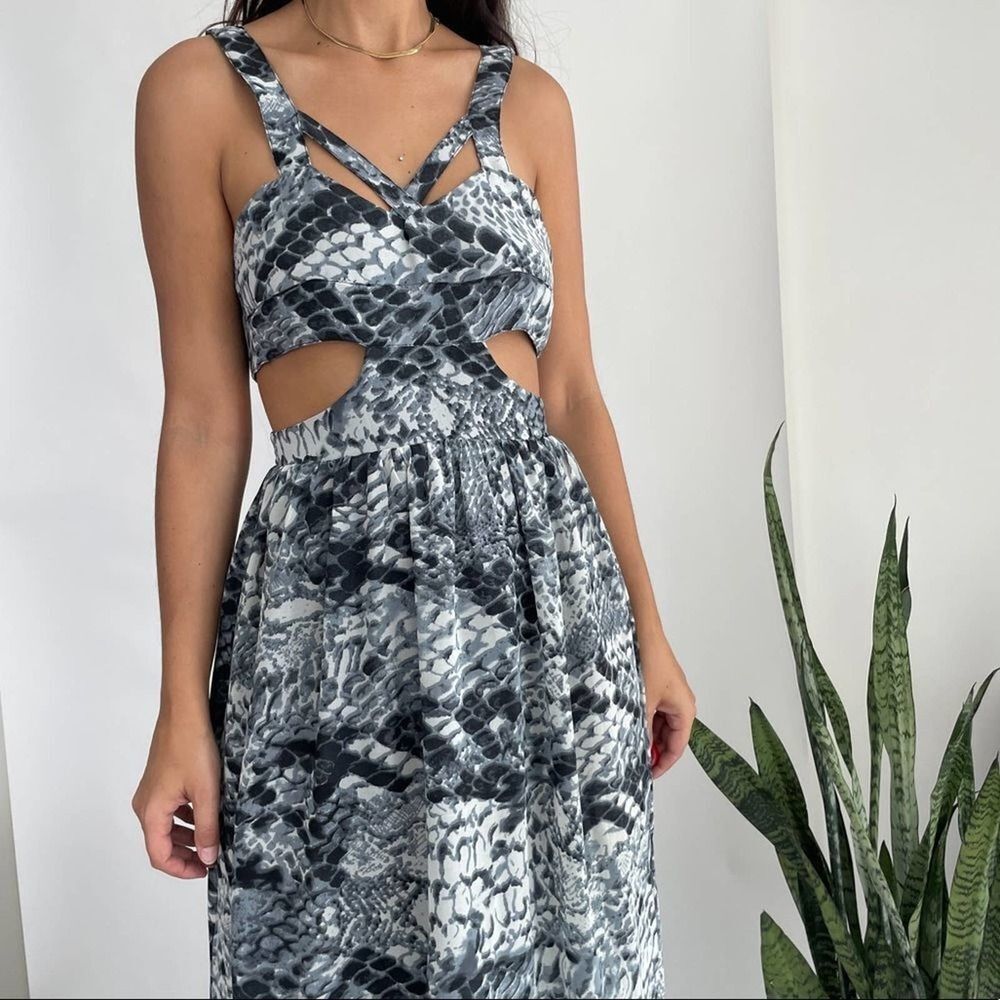 Stylestalker chiffon cut out phyton snakeskin print maxi dress gown - Picture 3 of 12